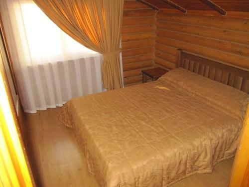 Chernoe More Hotel