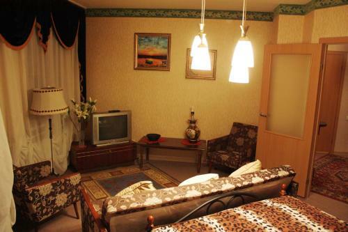 Apartment On Respublikanskaya