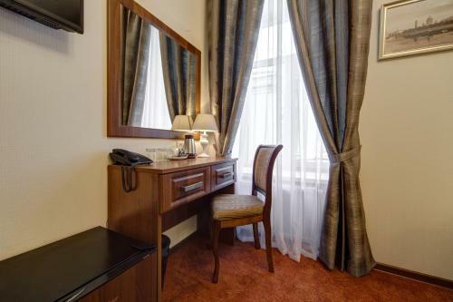 Posada Sonata Nevsky 5 Palace Square