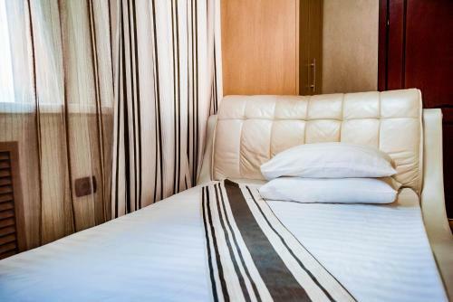 Hotel Seven