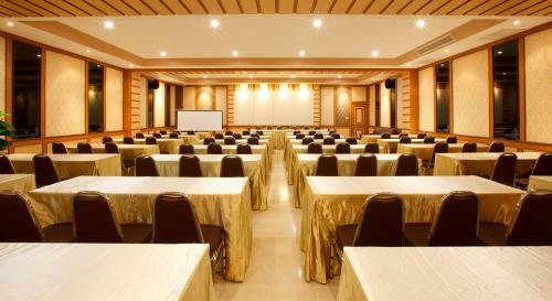 Hotel Chawalun Resort