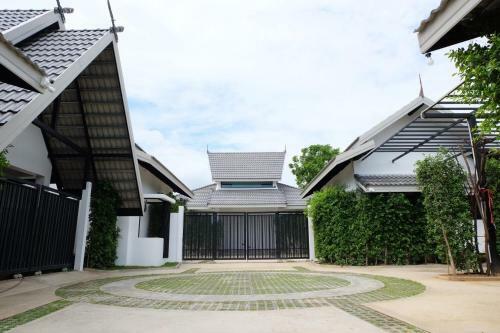 Hotel Me2 Singhamuntra Resort Kamphaengsaen
