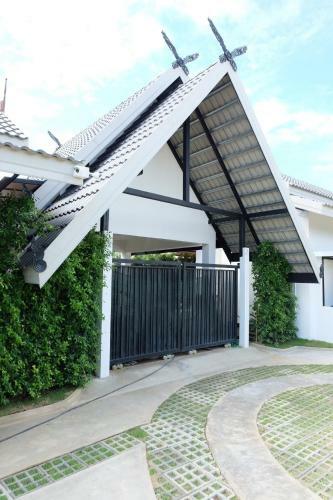 Hotel Me2 Singhamuntra Resort Kamphaengsaen