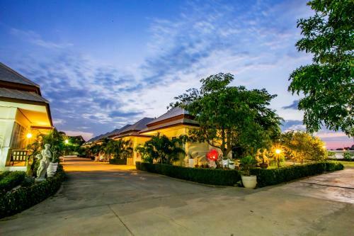 Hotel Bualuang Boutique Resort
