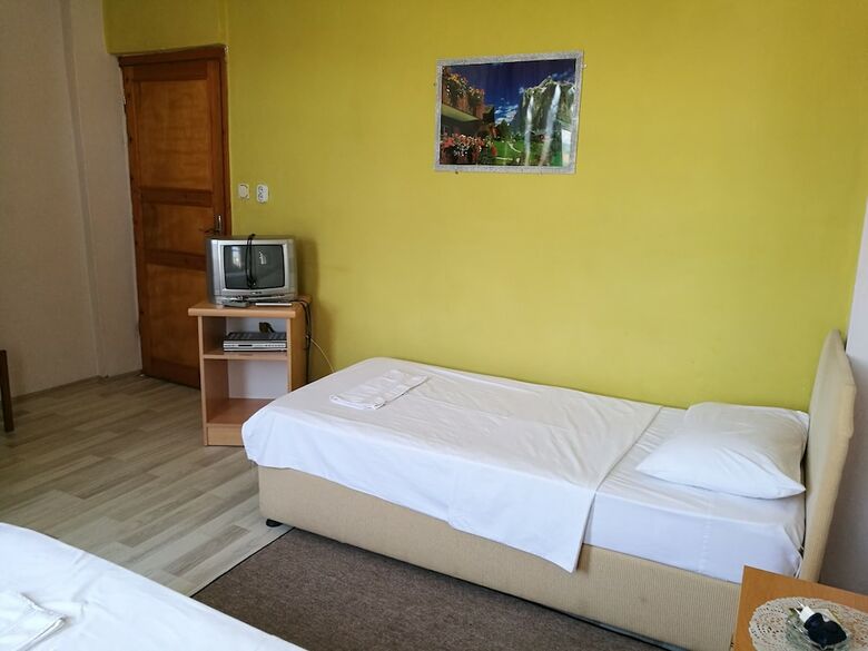 Hotel Yali Otel