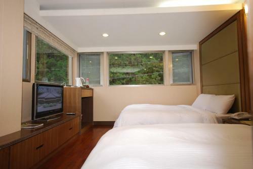 Hotel Alishan Youth Activity Center