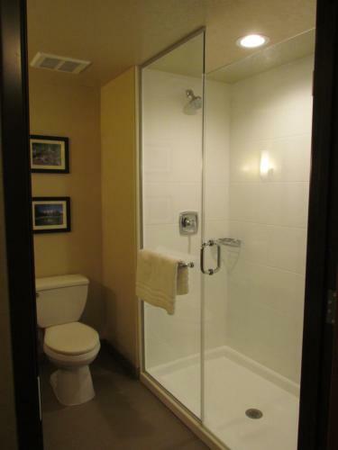 Hotel Heartland Inn And Suites