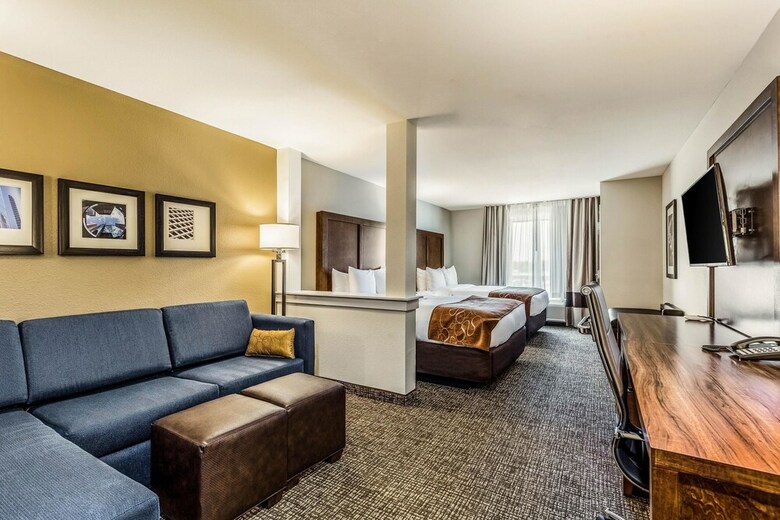 Hotel Comfort Suites