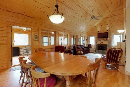 Wild Rose Cabin