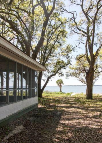 Coastal Cravings On St. Helena Island