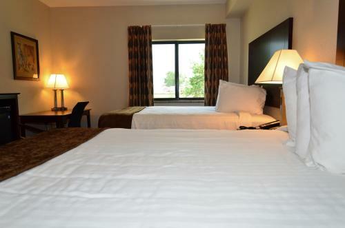 Hotel Cobblestone Inn & Suites - Clarion