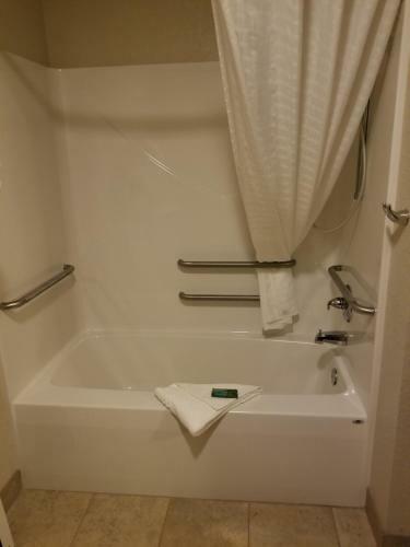 Hotel Cobblestone Inn & Suites - Clarion