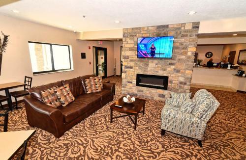 Hotel Cobblestone Inn & Suites - Clarion