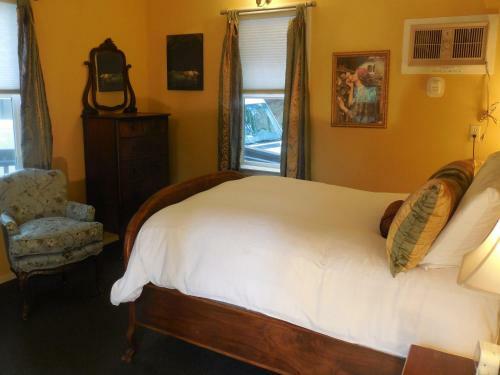 Lodge Yosemite Bug Rustic Mountain Resort