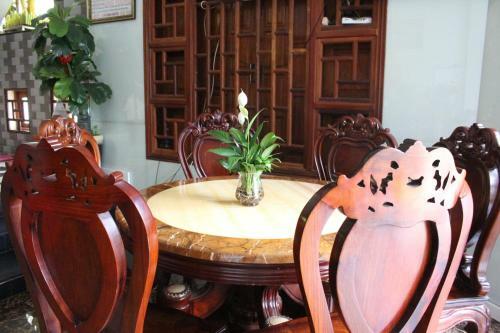 Hostal H&t Hotel