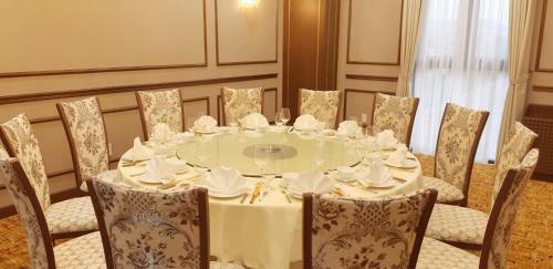 Duc Huy Grand Hotel