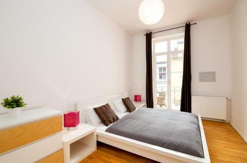 Apartamento Lesser Town Suites Near Petrin Park