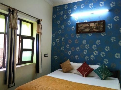 Hotel Haveli Taragarh Palace