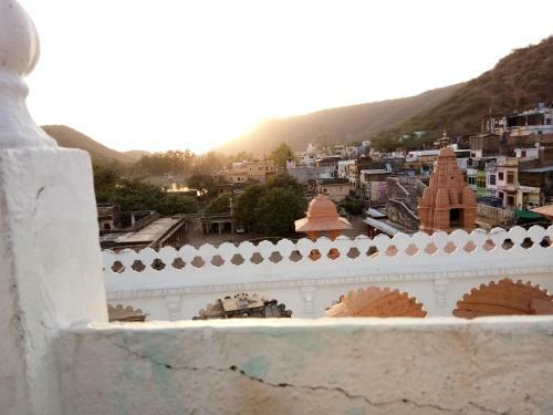 Hotel Haveli Taragarh Palace