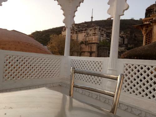 Hotel Haveli Taragarh Palace