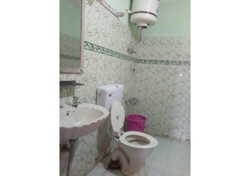 Budget Maharaja Hotel