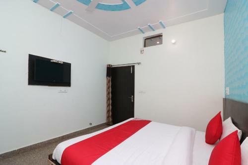 Oyo 26920 Dev Hotel