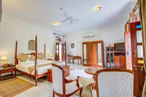 Hotel Talabgaon Castle Heritage Resort