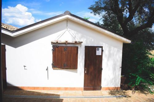 Hostal Otus-vista-mare-e-piscina