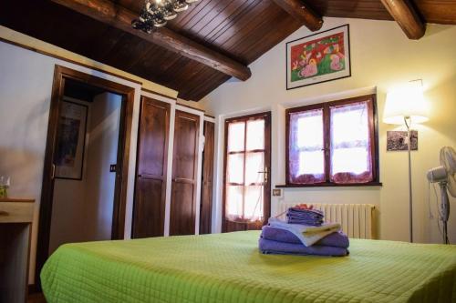 Hostal Otus-vista-mare-e-piscina