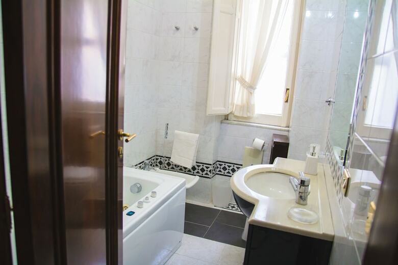 Hostal Happy Rooms In Easy House