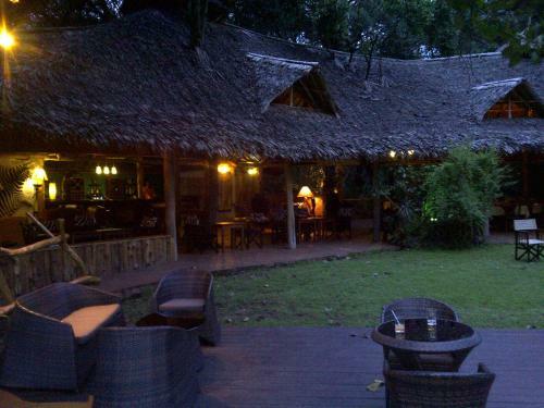 Lodge Mara River Camp