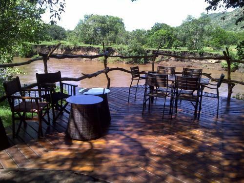 Lodge Mara River Camp