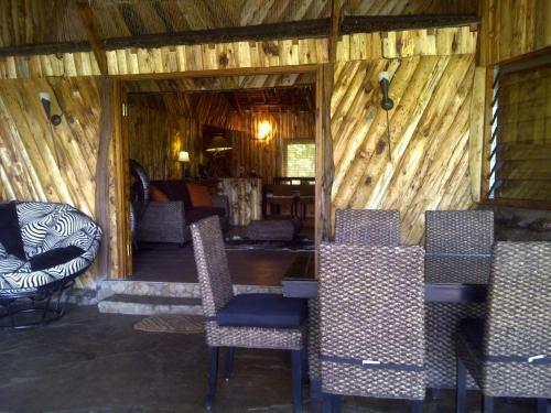 Lodge Mara River Camp