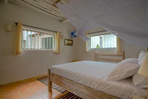 Baobab Beach House Bed And Breakfast