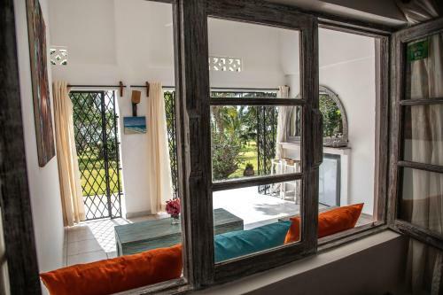 Baobab Beach House Bed And Breakfast