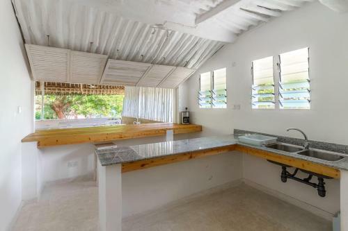Baobab Beach House Bed And Breakfast