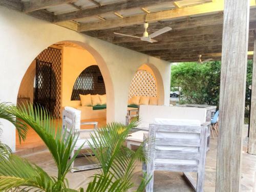 Baobab Beach House Bed And Breakfast