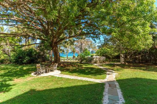 Baobab Beach House Bed And Breakfast