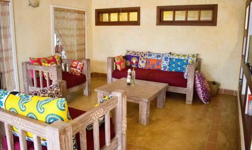 Hostal Footprints House