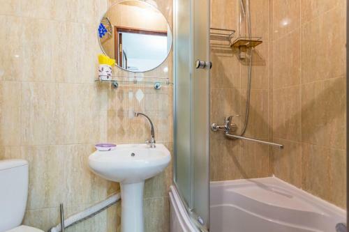 Hostal Chetyre Sezona Na Korolenko 8 A