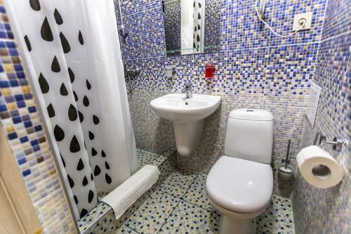 Hostal Guest House Ug-otel