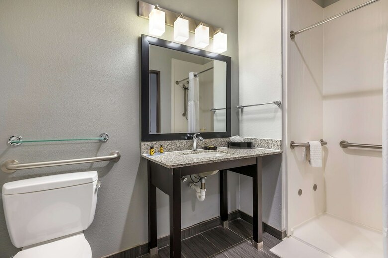 Best Western Plus Coweta's 1st Hotel