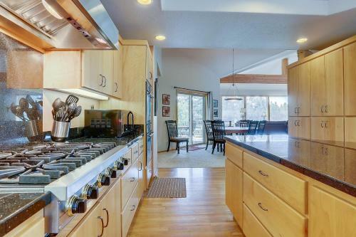 Tournament-golf View-5br/4ba