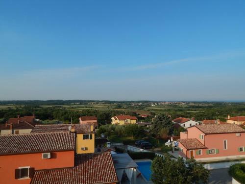 Apartments Vilanija