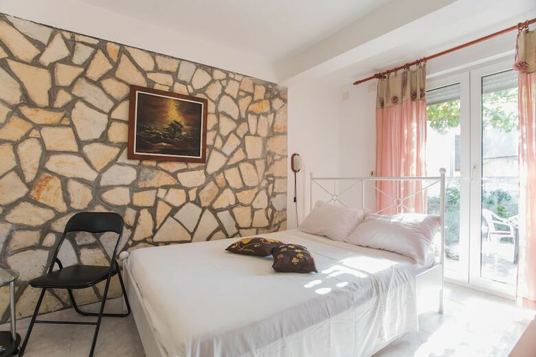 Apartments Ana