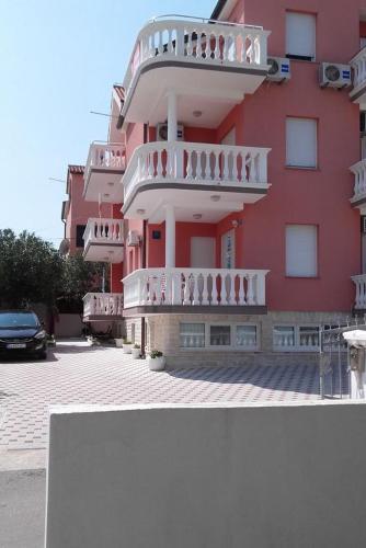 Apartments With A Parking Space Vodice - 6331