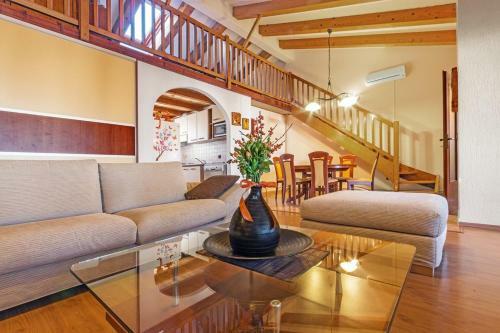 Apartment ?tinjan
