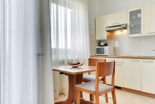 Apartments Nina