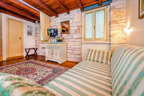 Hostal Residence La Carera