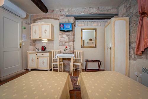 Hostal Residence Marco Polo